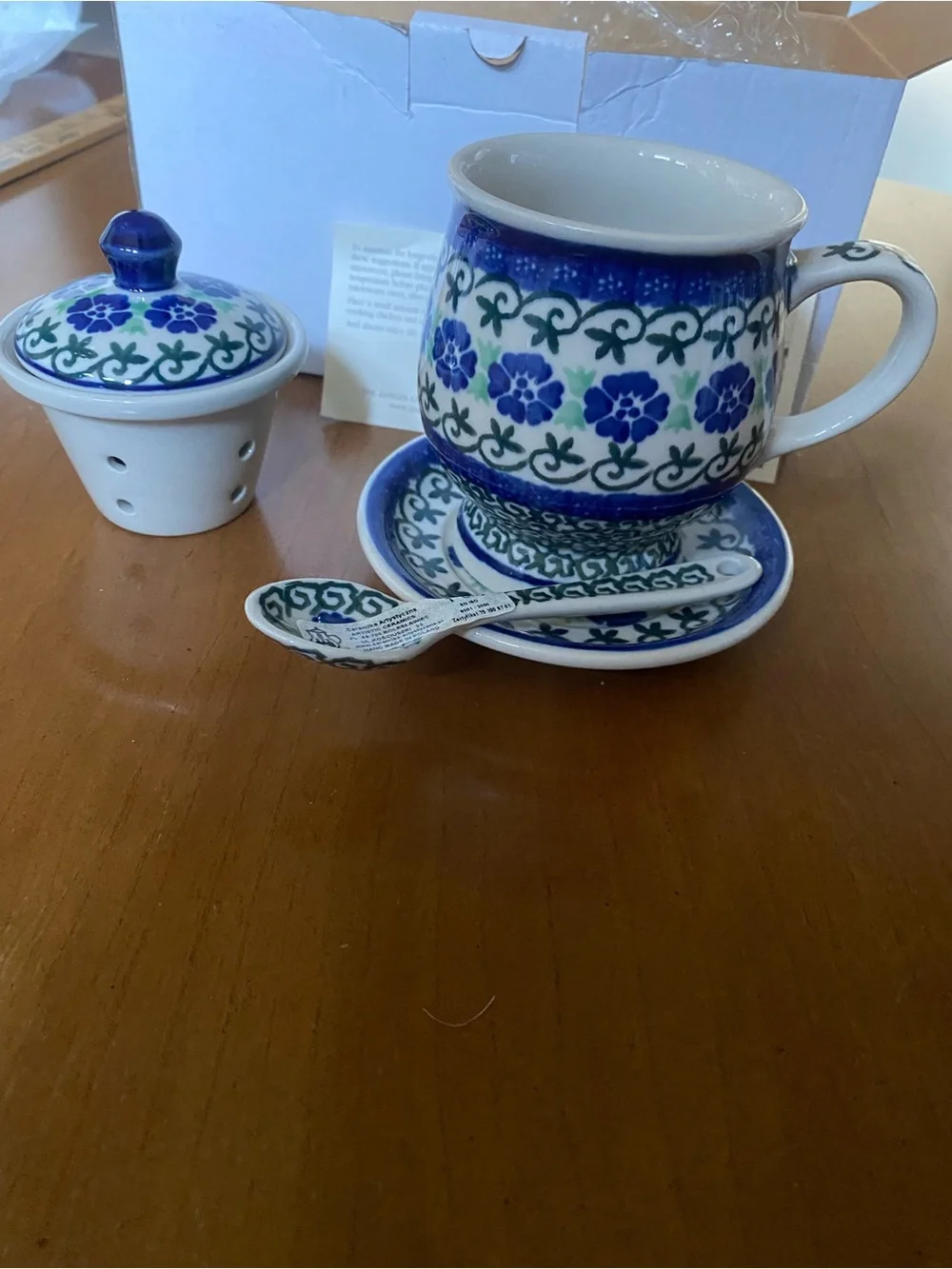 NWT Polish Pottery Hand-Painted 5 piece Tea Mug with Lid, Saucer & Spoon - Blue